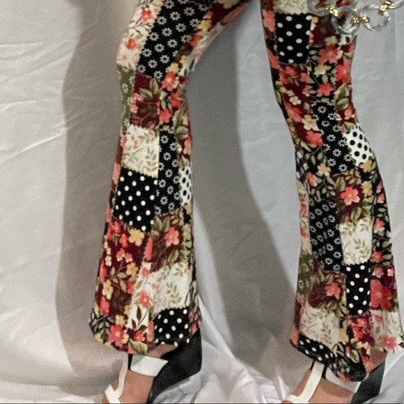 Alfant Black and White Wedges - Picture 13 of 13